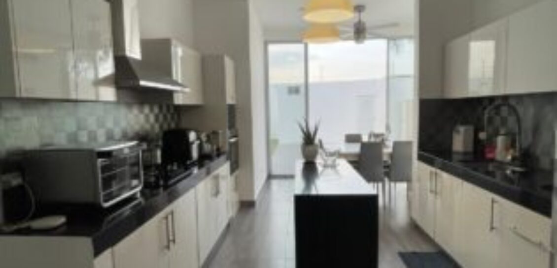 En Venta Moderna Acogedora Casa, 4 Dorm, en Km 8 Via a Samborondon