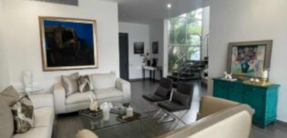 En Venta Moderna Acogedora Casa, 4 Dorm, en Km 8 Via a Samborondon