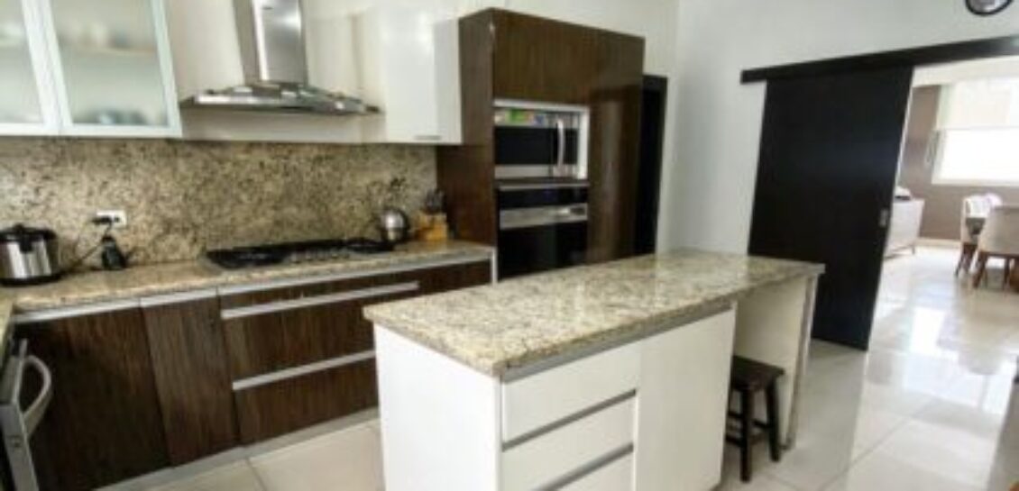 Moderno Departamento en Venta La Puntilla