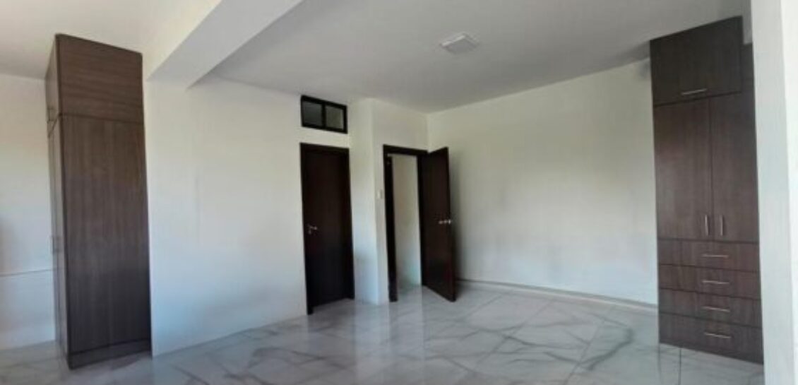 En Venta Precioso Departamento en Lomas de Urdesa