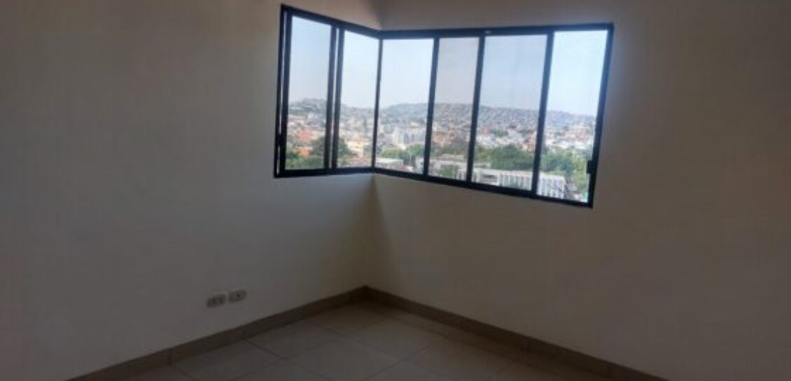 En Venta Departamento de 2 Dorm. en El Sector Olivos