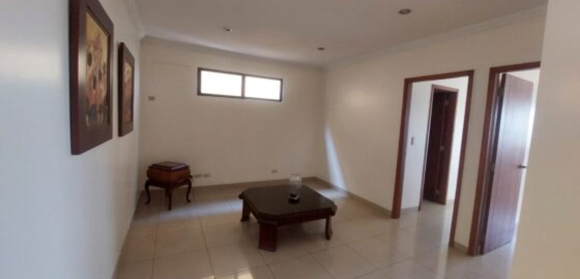 En Venta Departamento de 2 Dorm. en El Sector Olivos