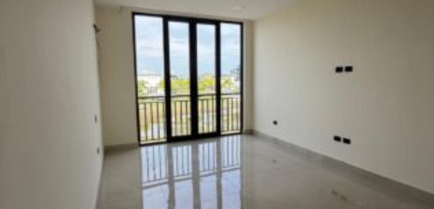 Oportunidad Única en Aires Norte, de Estreno Casa de 4 Dorm.