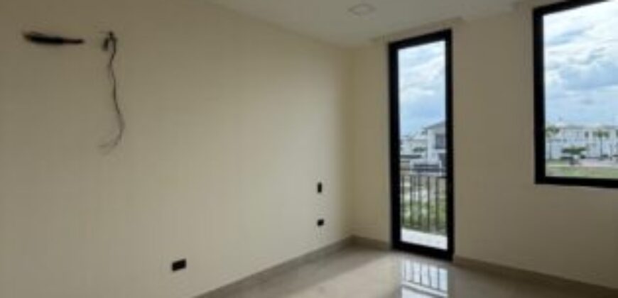 Oportunidad Única en Aires Norte, de Estreno Casa de 4 Dorm.