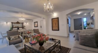 Casa en Venta, Totalmente Remodelada, 3 Dorm, en Km 2.5 Via Samborondón