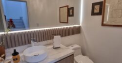 Casa en Venta, Totalmente Remodelada, 3 Dorm, en Km 2.5 Via Samborondón