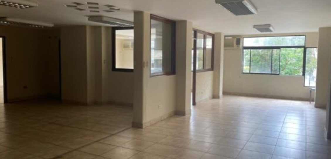 En Venta Oficina en El Centro de Guayaquil, Calle Rocafuerte