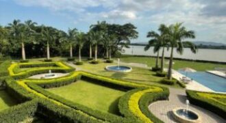 En Alquiler Exclusivo Departamento Full Amoblado de Estreno de Dos Dorm. con Vista Al Rio en Samborondon km 6