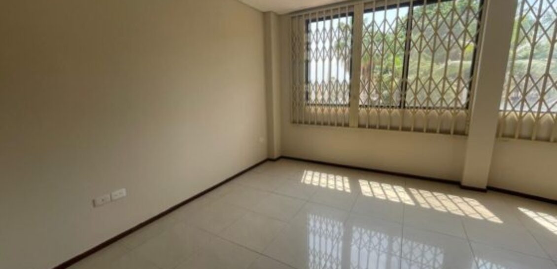 En Alquiler Casa de 3 Dorm, Remodelada y con Vista Al Parque, Urb Matices