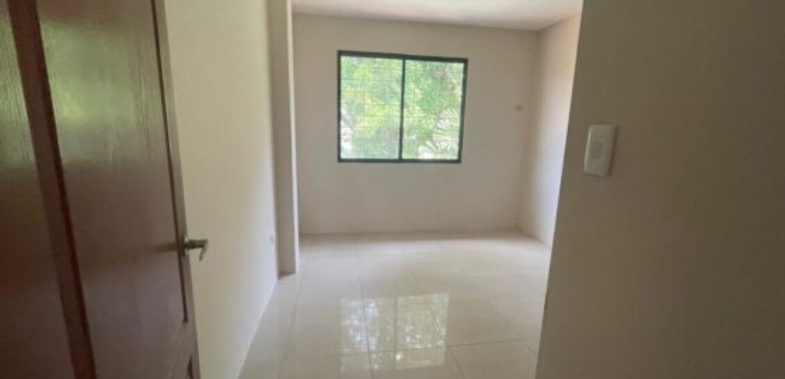 En Alquiler Casa de 3 Dorm, Remodelada y con Vista Al Parque, Urb Matices