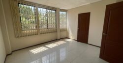 En Alquiler Casa de 3 Dorm, Remodelada y con Vista Al Parque, Urb Matices