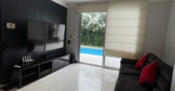 En Venta Elegante Casa de 3 dormitorios en Km 7 vía a Samborondón