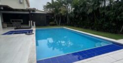 En Venta Elegante Casa de 3 dormitorios en Km 7 vía a Samborondón