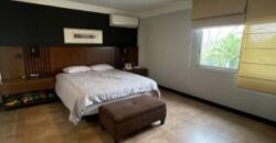 En Venta Elegante Casa de 3 dormitorios en Km 7 vía a Samborondón