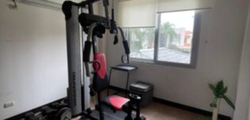 En Venta Elegante Casa de 3 dormitorios en Km 7 vía a Samborondón