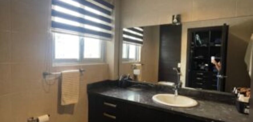 En Venta Elegante Casa de 3 dormitorios en Km 7 vía a Samborondón