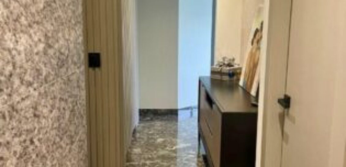 En Venta Elegante Casa de 3 dormitorios en Km 8 vía a Samborondón