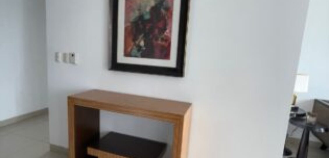 En Venta o Alquiler Departamento Amoblado de 2 dormitorios en Urb. River Towers, Samborondón