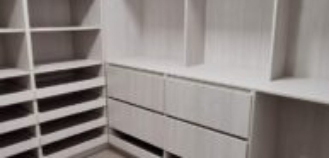 En Venta Departamento de LUJO, 3 dormitorios en Urb. Tennis Club