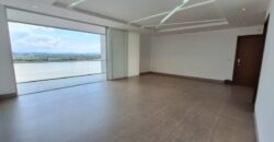 En Venta Departamento de LUJO, 3 dormitorios en Urb. Tennis Club