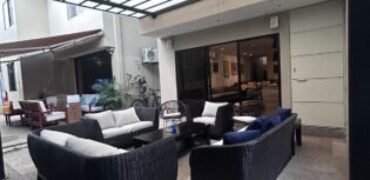 En Venta Casa de 3 dormitorios + Estudio en km. 3.5 Via Samborondon