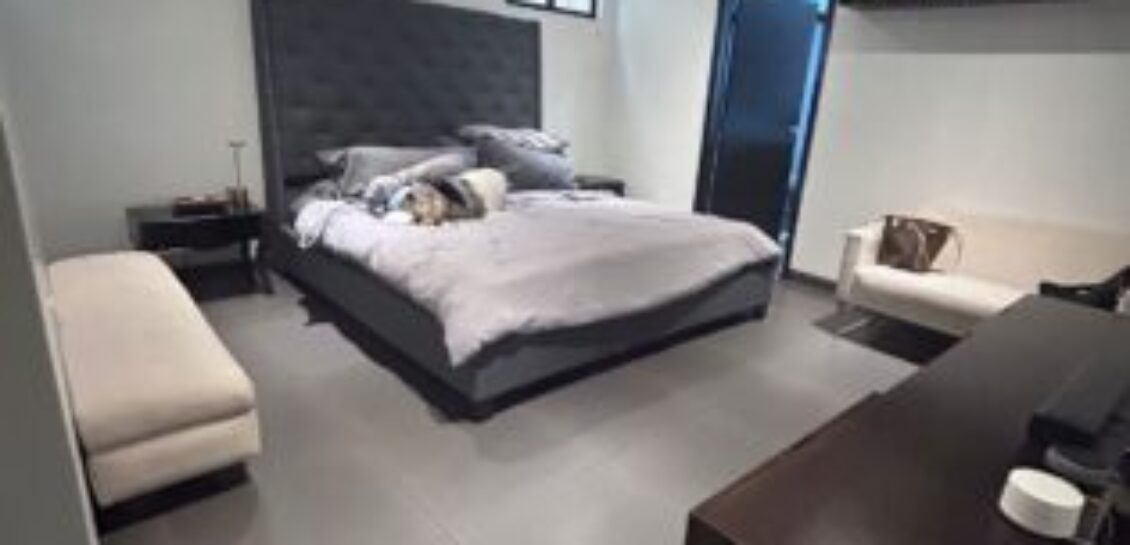 En Venta Casa de 3 dormitorios + Estudio en km. 3.5 Via Samborondon