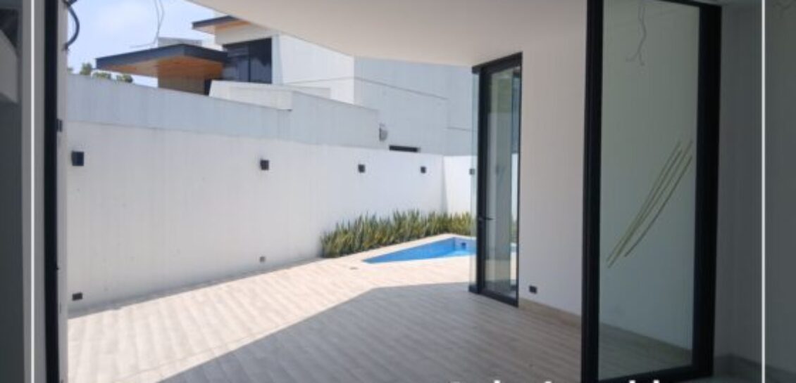 En Venta Casa de Estreno de 4 dormitorios en Blue Bay , Isla Mocoli