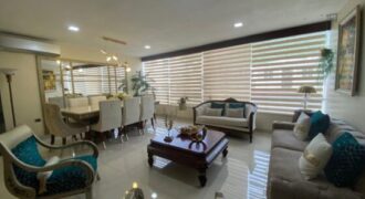 En Venta o Alquiler Amplio Departamento de 2 Dorm Más Estudio en Los Olivos