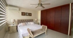 En Venta o Alquiler Amplio Departamento de 2 Dorm Más Estudio en Los Olivos