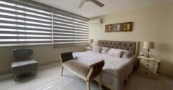 En Venta o Alquiler Amplio Departamento de 2 Dorm Más Estudio en Los Olivos