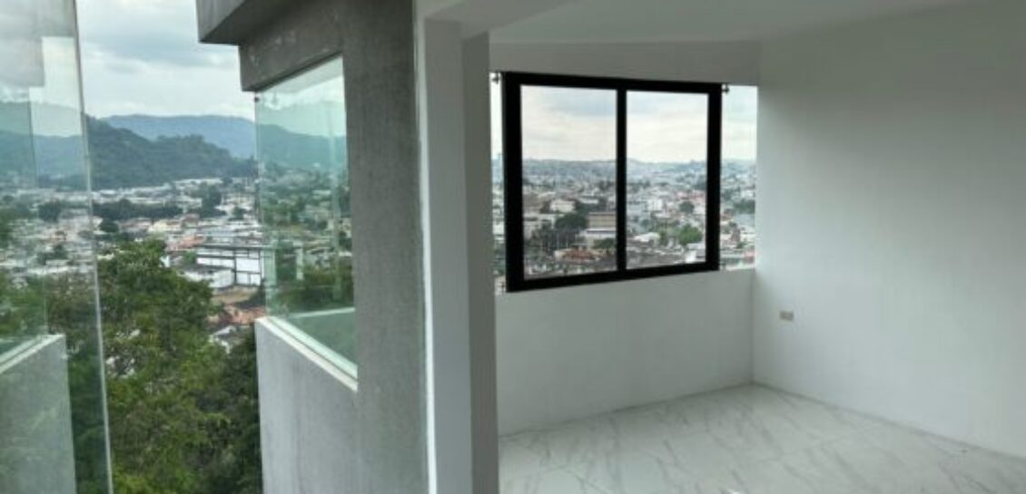 En Alquiler  Hermoso Penthouse en Lomas de Urdesa  – 3 Dormitorios