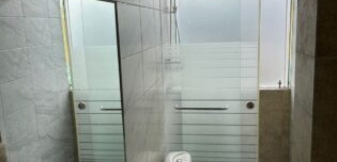 En Alquiler  Hermoso Penthouse en Lomas de Urdesa  – 3 Dormitorios