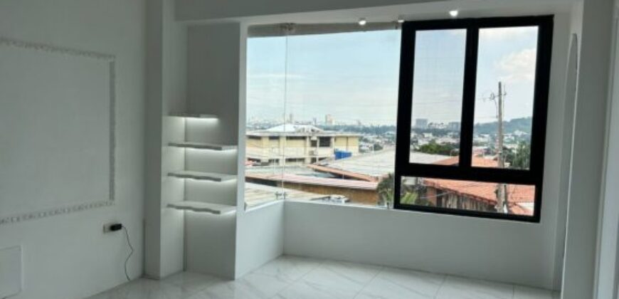 En Alquiler  Hermoso Penthouse en Lomas de Urdesa  – 3 Dormitorios