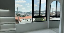 En Alquiler  Hermoso Penthouse en Lomas de Urdesa  – 3 Dormitorios