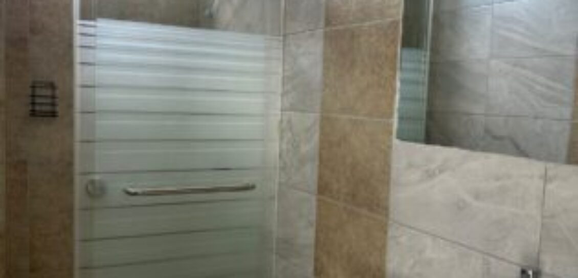 En Alquiler  Hermoso Penthouse en Lomas de Urdesa  – 3 Dormitorios