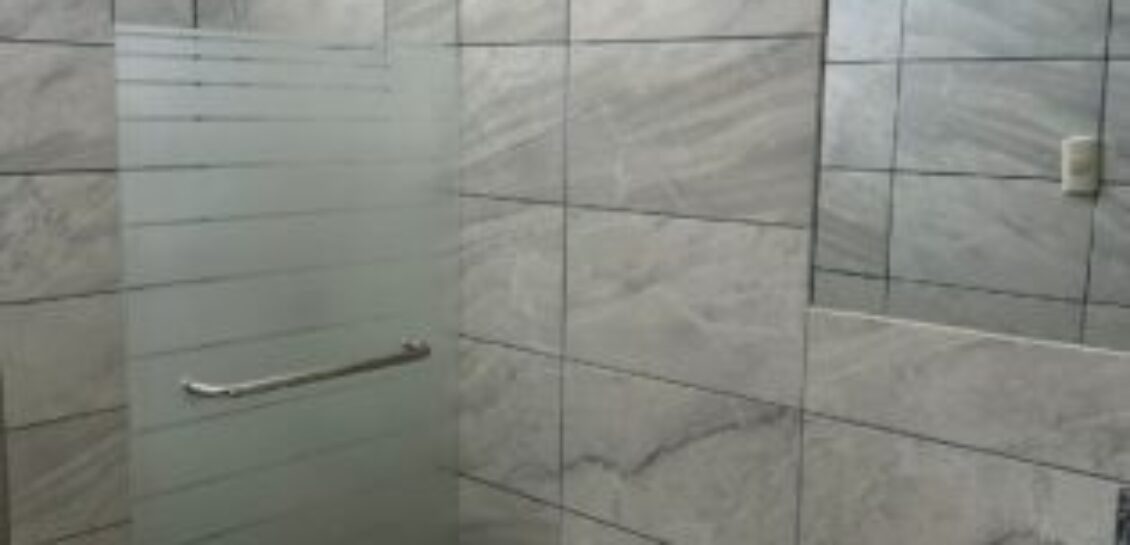 En Alquiler  Hermoso Penthouse en Lomas de Urdesa  – 3 Dormitorios