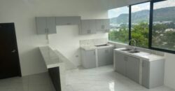 En Alquiler  Hermoso Penthouse en Lomas de Urdesa  – 3 Dormitorios