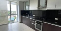 En Venta Departamento Amoblado de 2 dormitorios en Urb. River Towers, Samborondón
