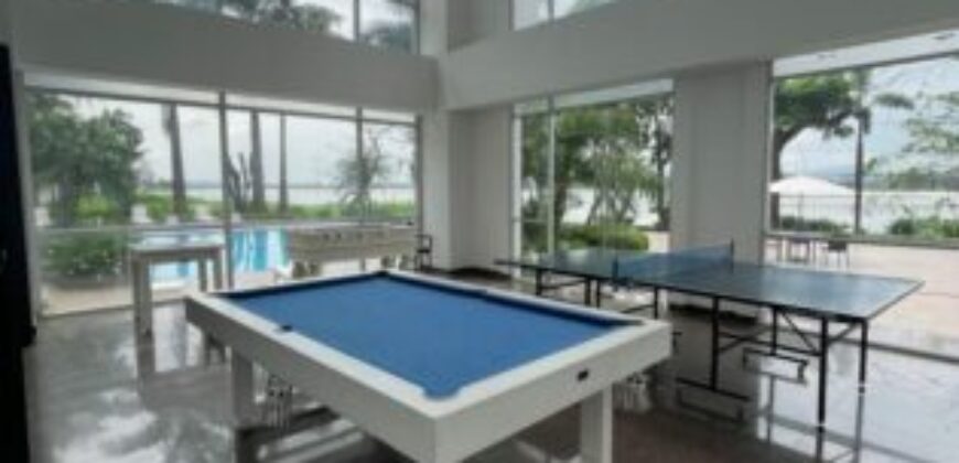 En Venta Departamento Amoblado de 2 dormitorios en Urb. River Towers, Samborondón