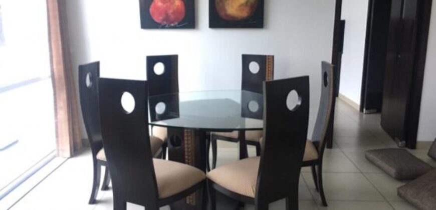 En Venta Departamento Amoblado de 2 dormitorios en Urb. River Towers, Samborondón