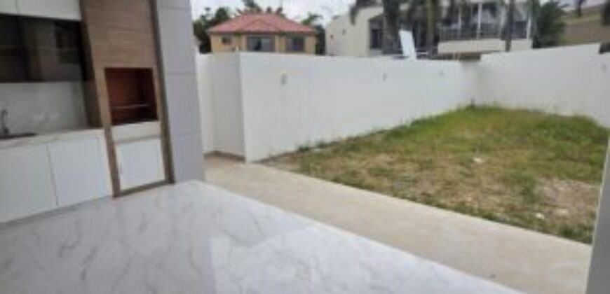 Hermosa Casa en Venta de Estreno en Samborondón Km 9