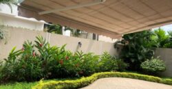 En Venta Casa de 3 Dorm. Más Estudio en Vista Sol, Samborondón Km 6