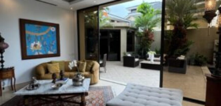 Se Vende Amoblada o Sin Amoblar, Hermosa Casa en Urb Río Grande