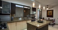 Se Vende Amoblada o Sin Amoblar, Hermosa Casa en Urb Río Grande