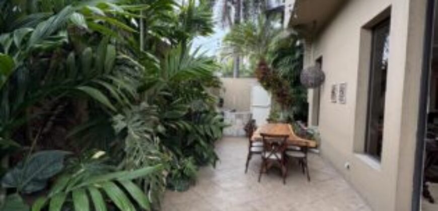 Se Vende Amoblada o Sin Amoblar, Hermosa Casa en Urb Río Grande