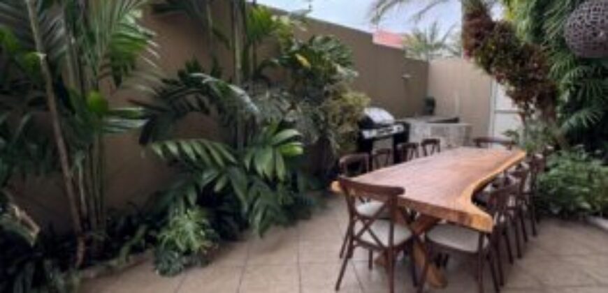 Se Vende Amoblada o Sin Amoblar, Hermosa Casa en Urb Río Grande