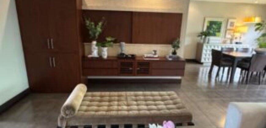 En Venta Casa de 3 Dorm. en Urb. Estancias del Río