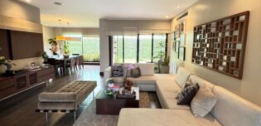 En Venta Casa de 3 Dorm. en Urb. Estancias del Río