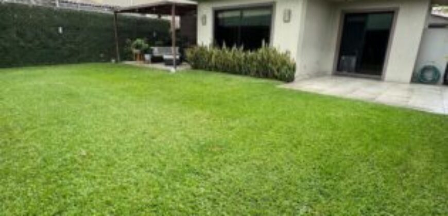 En Venta Casa de 3 Dorm. en Urb. Estancias del Río