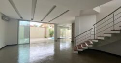 En Venta Moderna casa de 3 dormitorios + estudio, primeros kms – Via a Samborondón